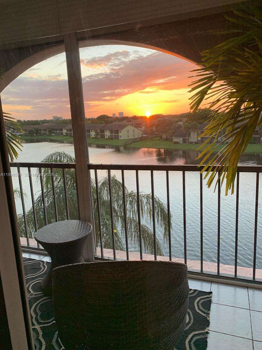 Sunrise Island Condominium Iii | Unit #508 Unit #508 | Picture 2