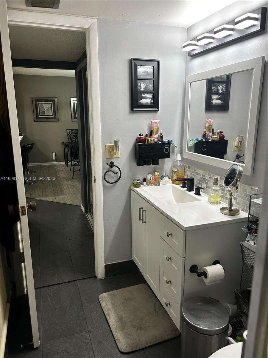 Sunrise Island Condominium Iii | Unit #508 Unit #508 | Picture 15