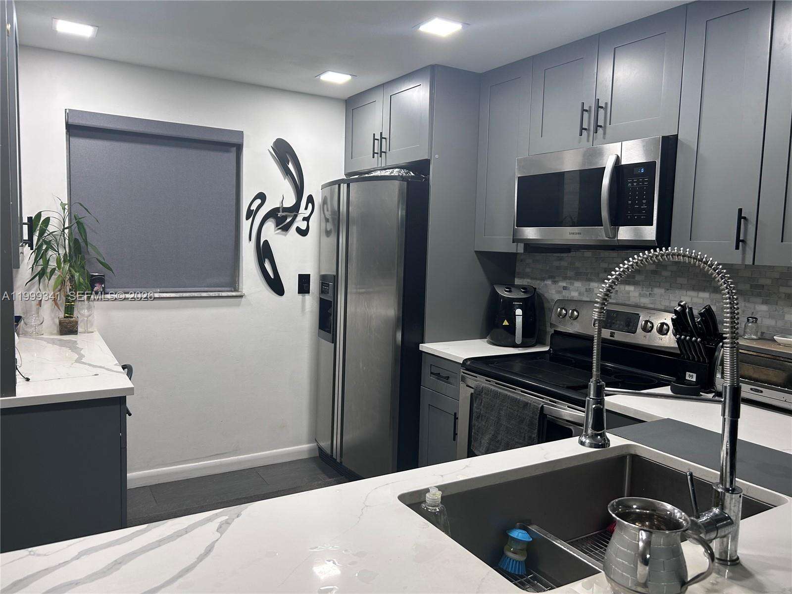 Sunrise Island Condominium Iii | Unit #508 Unit #508 | Picture 9