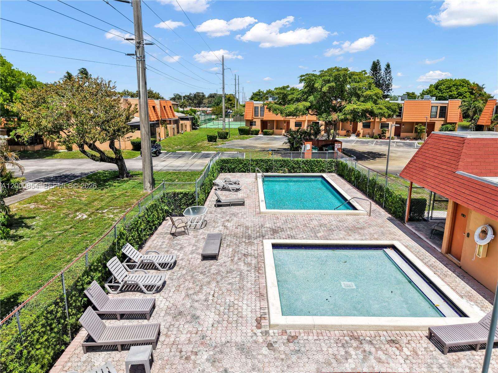 Westview Condominium No Three | Unit #186 Unit #186 | Picture 33