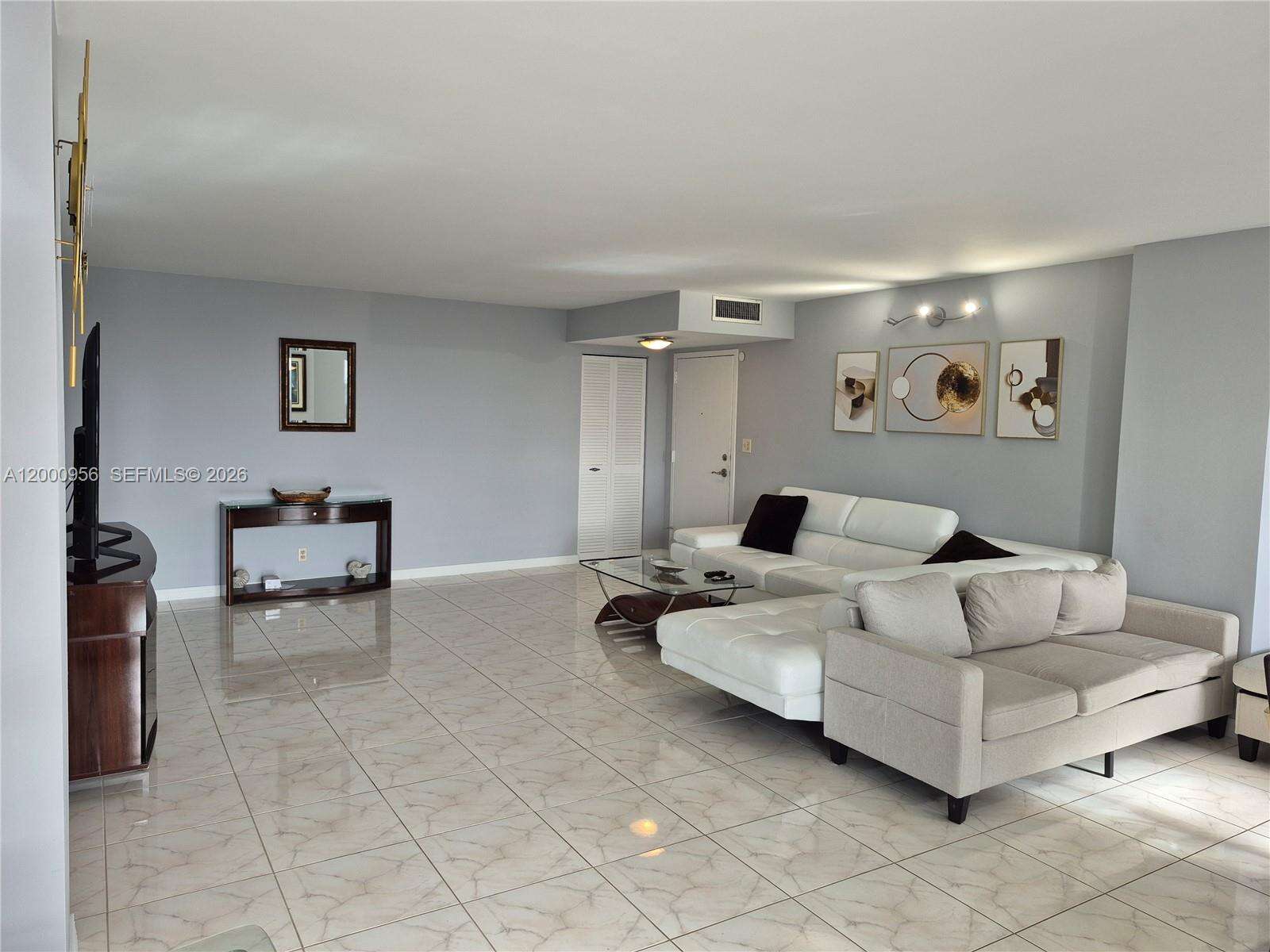 Malaga Towers | Unit #17C Unit #17C | Picture 2
