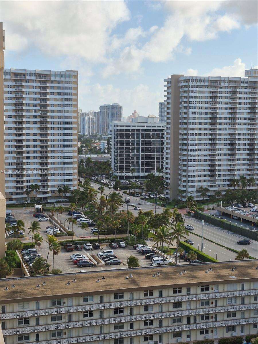 Malaga Towers | Unit #17C Unit #17C | Picture 8