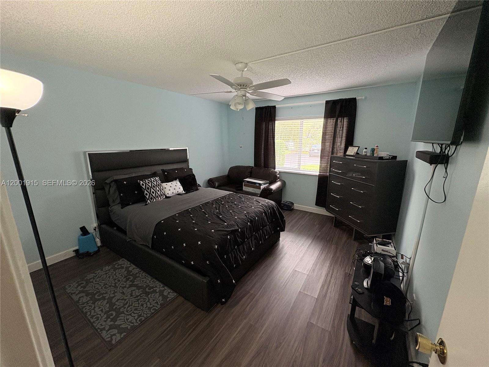 Lakes Of Oakland Forest | Unit #101 Unit #101 | Picture 4