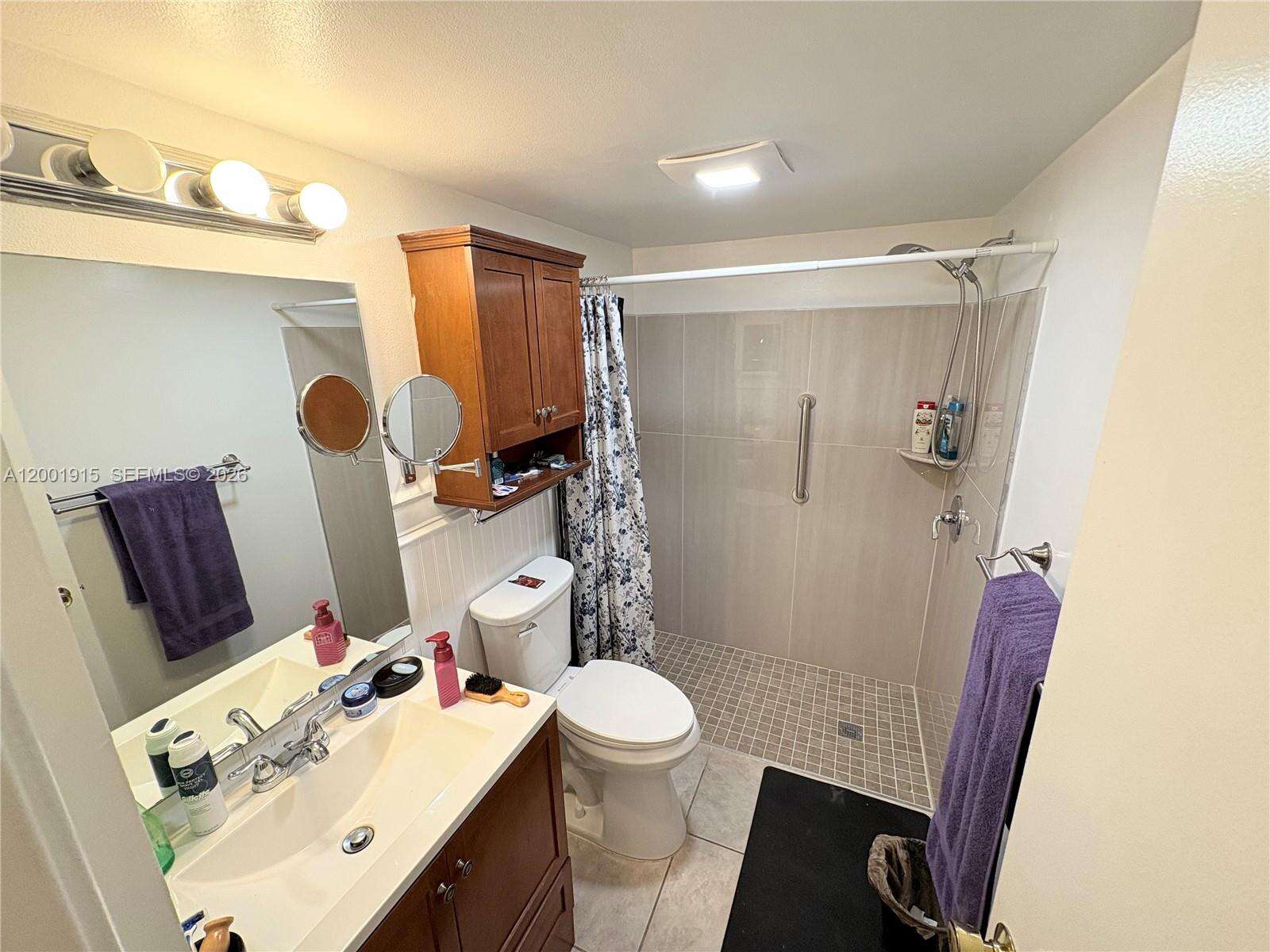 Lakes Of Oakland Forest | Unit #101 Unit #101 | Picture 7