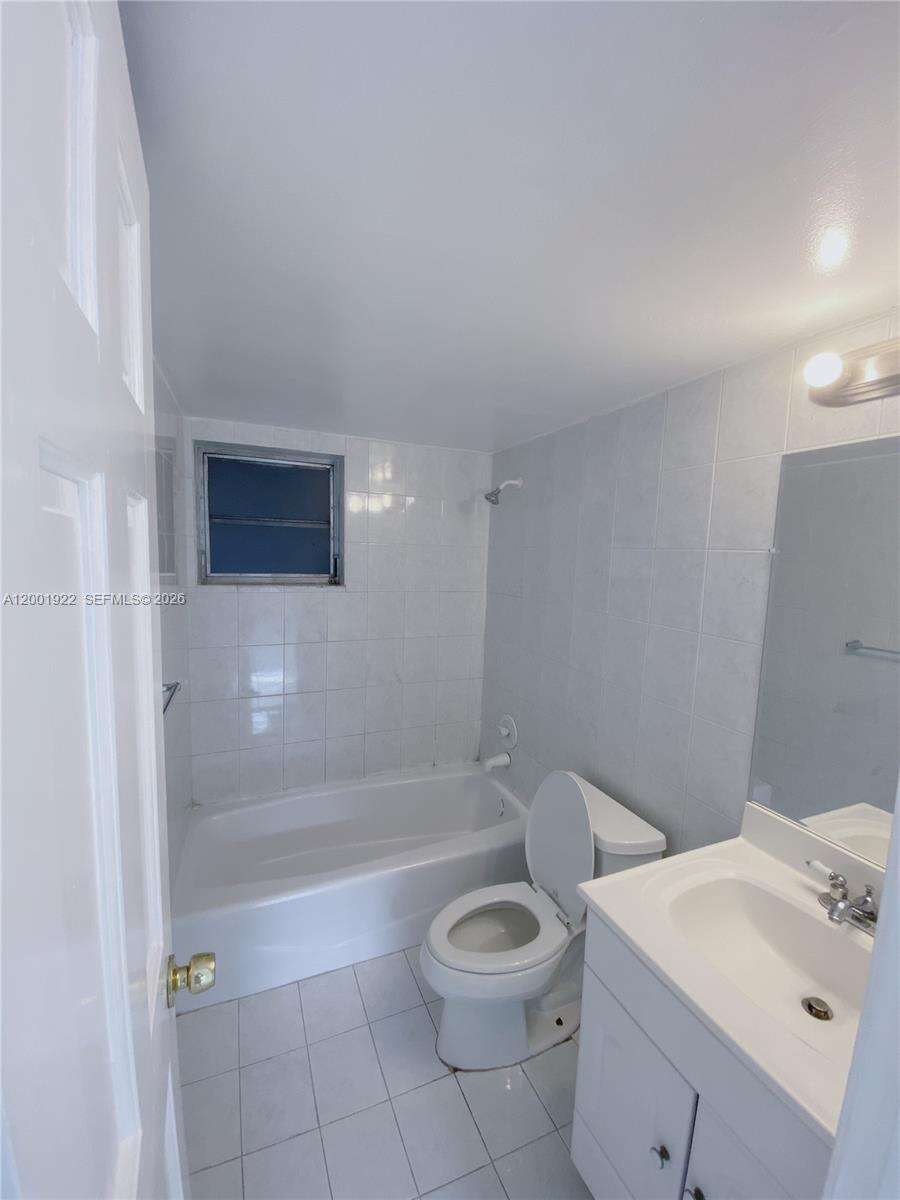 Pinebark Condo No 3 | Unit #110 Unit #110 | Picture 8