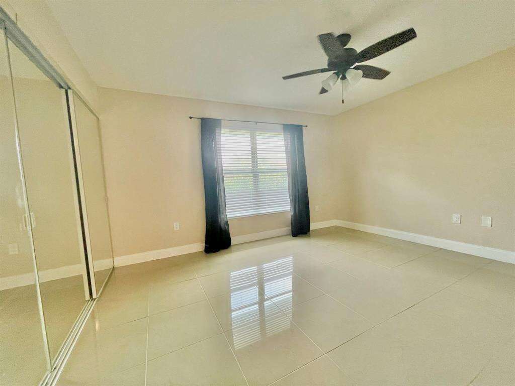 The Racquet Club Of Fort Lauderdale | Unit #J12 Unit #J12 | Picture 11