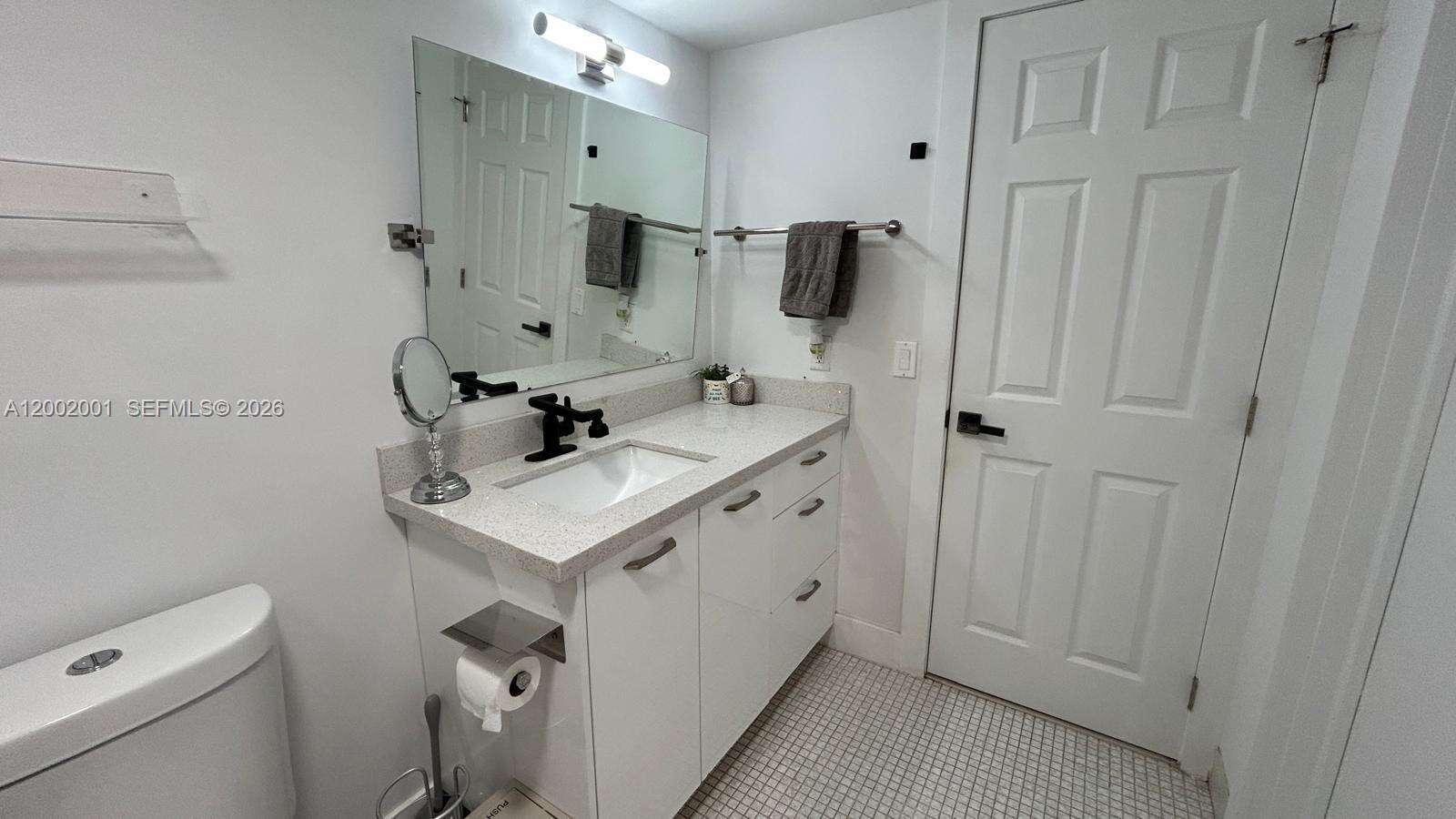 Cedar Glenn | Unit #208E Unit #208E | Picture 16