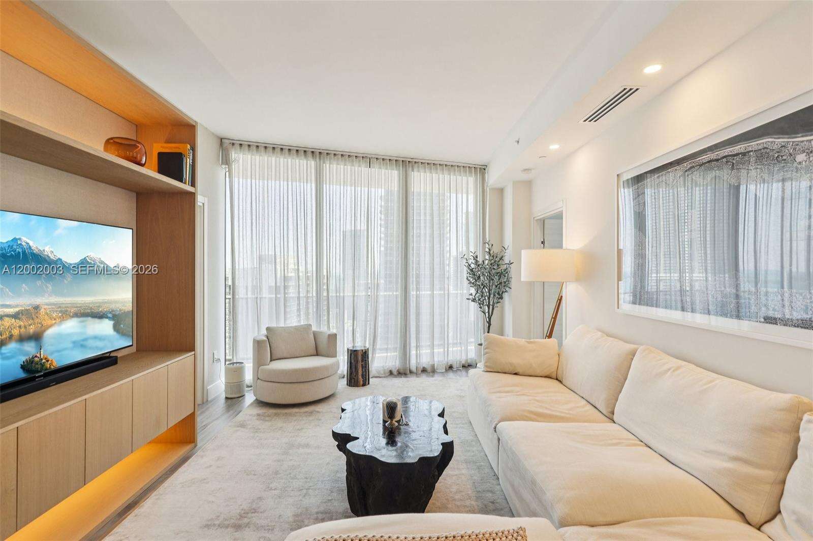 801 Sma Residences | Unit #4902 Unit #4902 | Picture 7