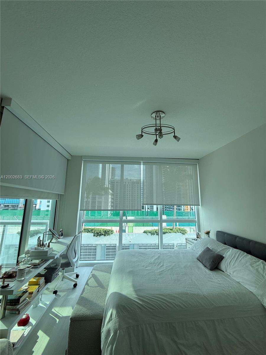 Platinum | Unit #903 Unit #903 | Picture 8