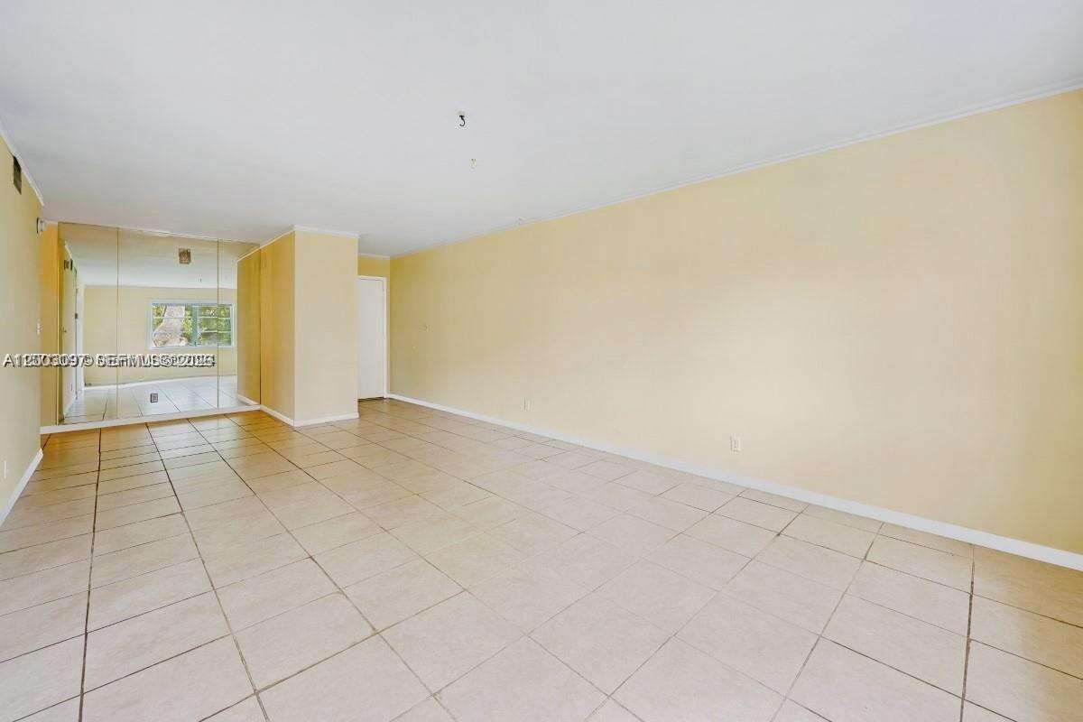 Manor Grove Village One Inc | Unit #114B Unit #114B | Picture 11
