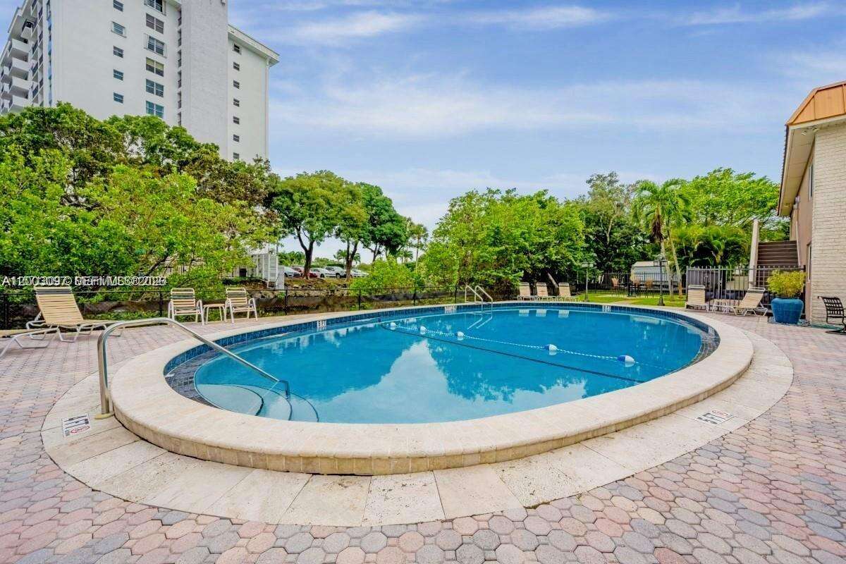Manor Grove Village One Inc | Unit #114B Unit #114B | Picture 20