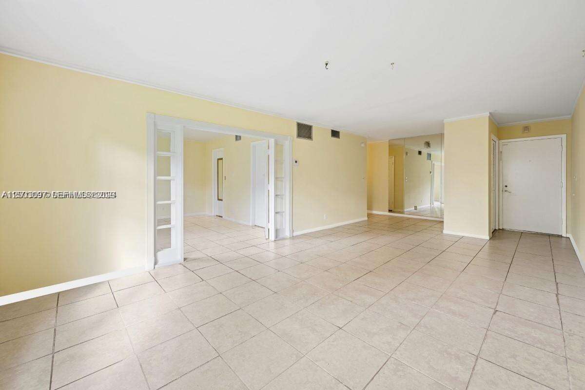 Manor Grove Village One Inc | Unit #114B Unit #114B | Picture 3