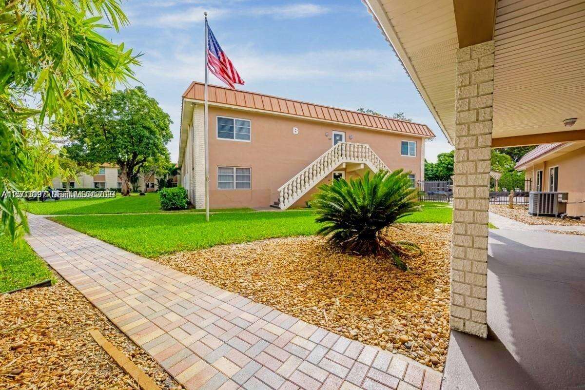 Manor Grove Village One Inc | Unit #114B Unit #114B | Picture 24