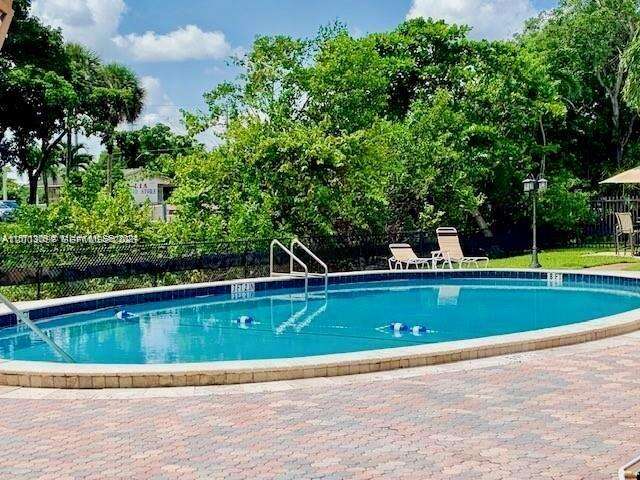 Manor Grove Village One Inc | Unit #114B Unit #114B | Picture 26