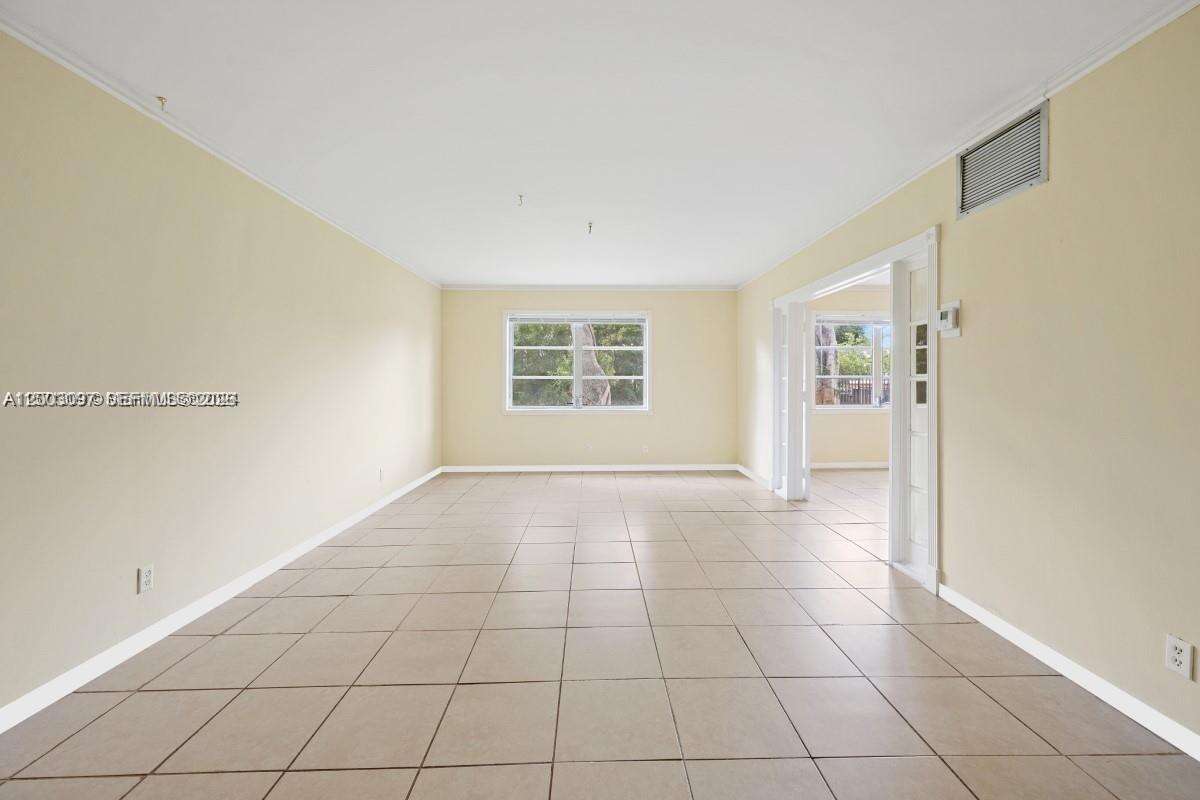 Manor Grove Village One Inc | Unit #114B Unit #114B | Picture 5