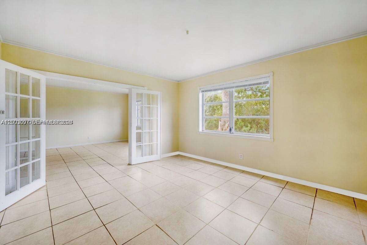 Manor Grove Village One Inc | Unit #114B Unit #114B | Picture 7