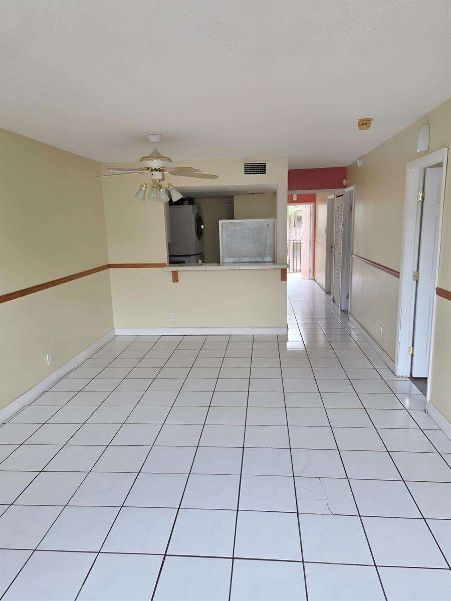 Palm Court | Unit #D-301 Unit #D-301 | Picture 4