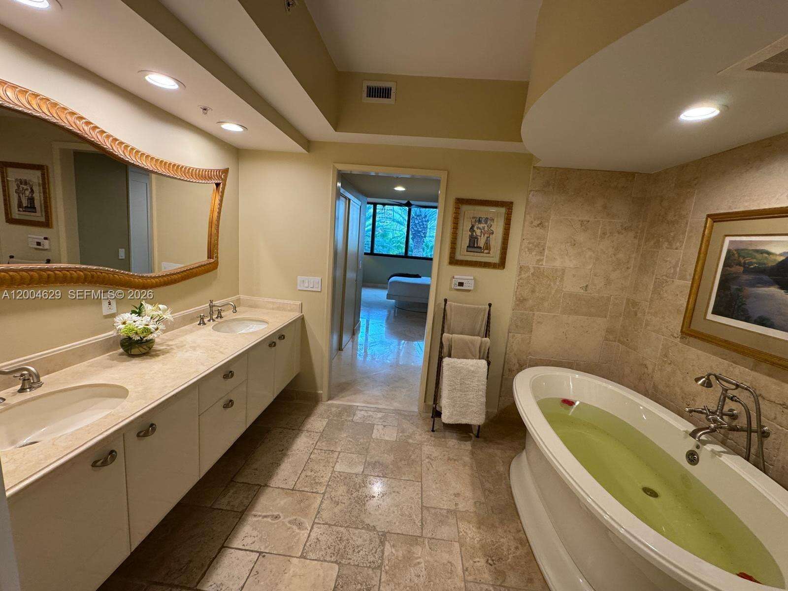 Las Olas River House | Unit #304 Unit #304 | Picture 17