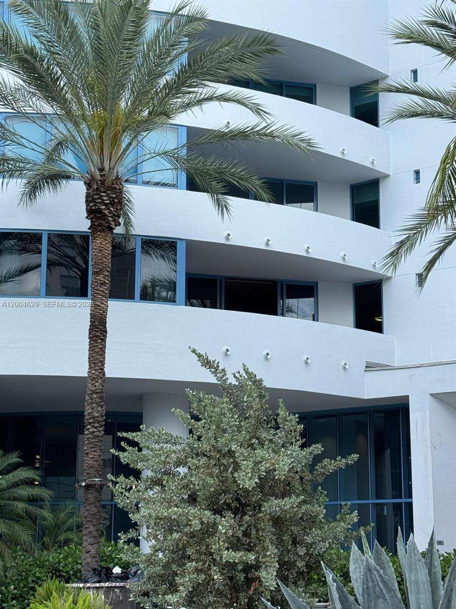 Las Olas River House | Unit #304 Unit #304 | Picture 33