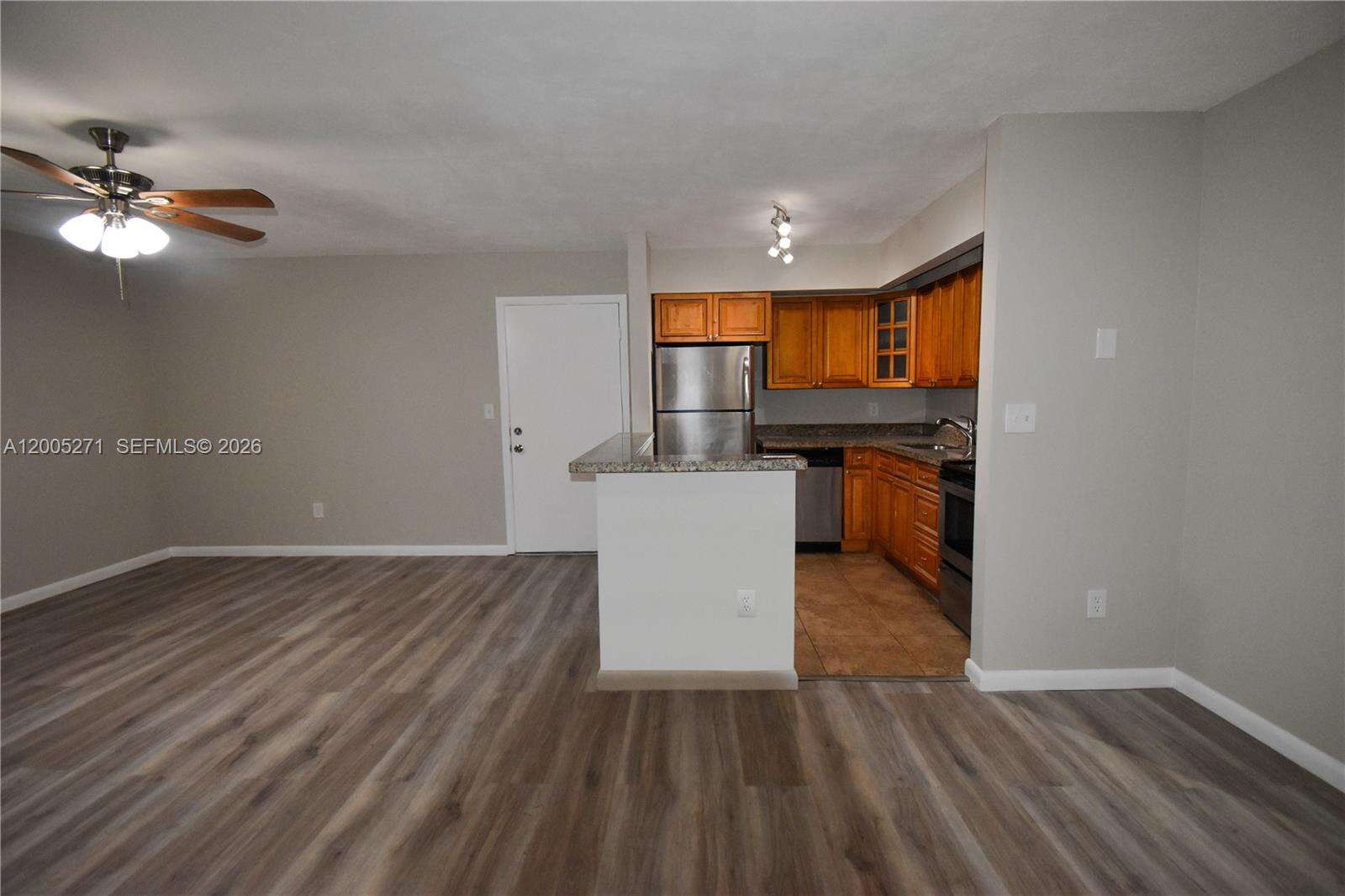 Belfort Condominium D | Unit #112 Unit #112 | Picture 5