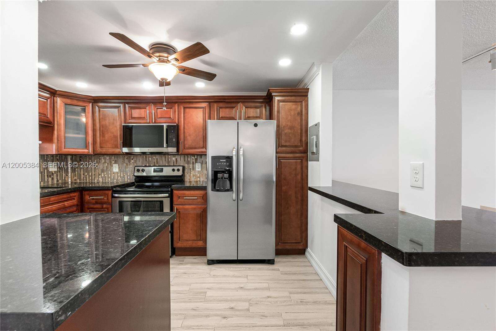 Hollybrook Golf And Tennis Club | Unit #209 Unit #209 | Picture 1