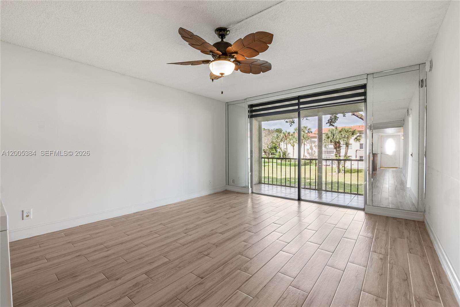 Hollybrook Golf And Tennis Club | Unit #209 Unit #209 | Picture 9