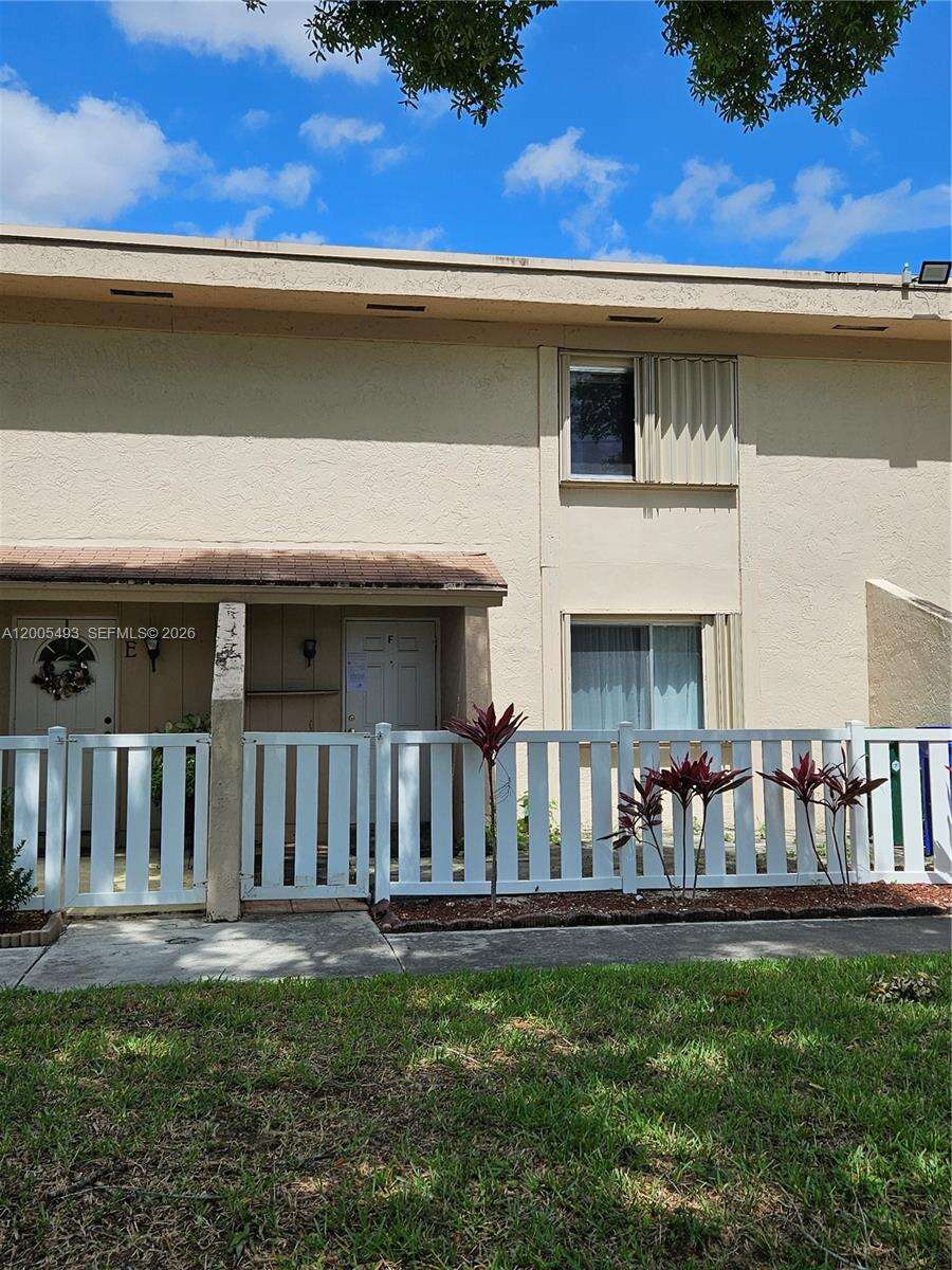 Townhomes Of Oriole Ii Nly 22 Of S 132 58 Of The Fol A Pt Of Par 1 Of Oriole Golf Tennis Club Sec 4 | Unit #F Unit #F | Picture 2