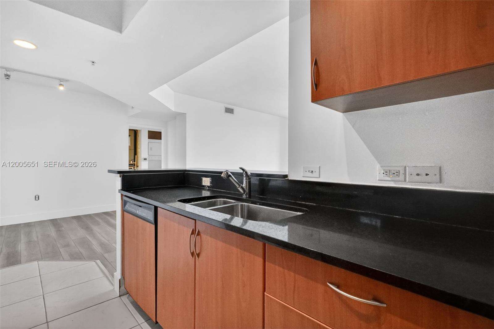 Venture At Aventura West | Unit #202 Unit #202 | Picture 12