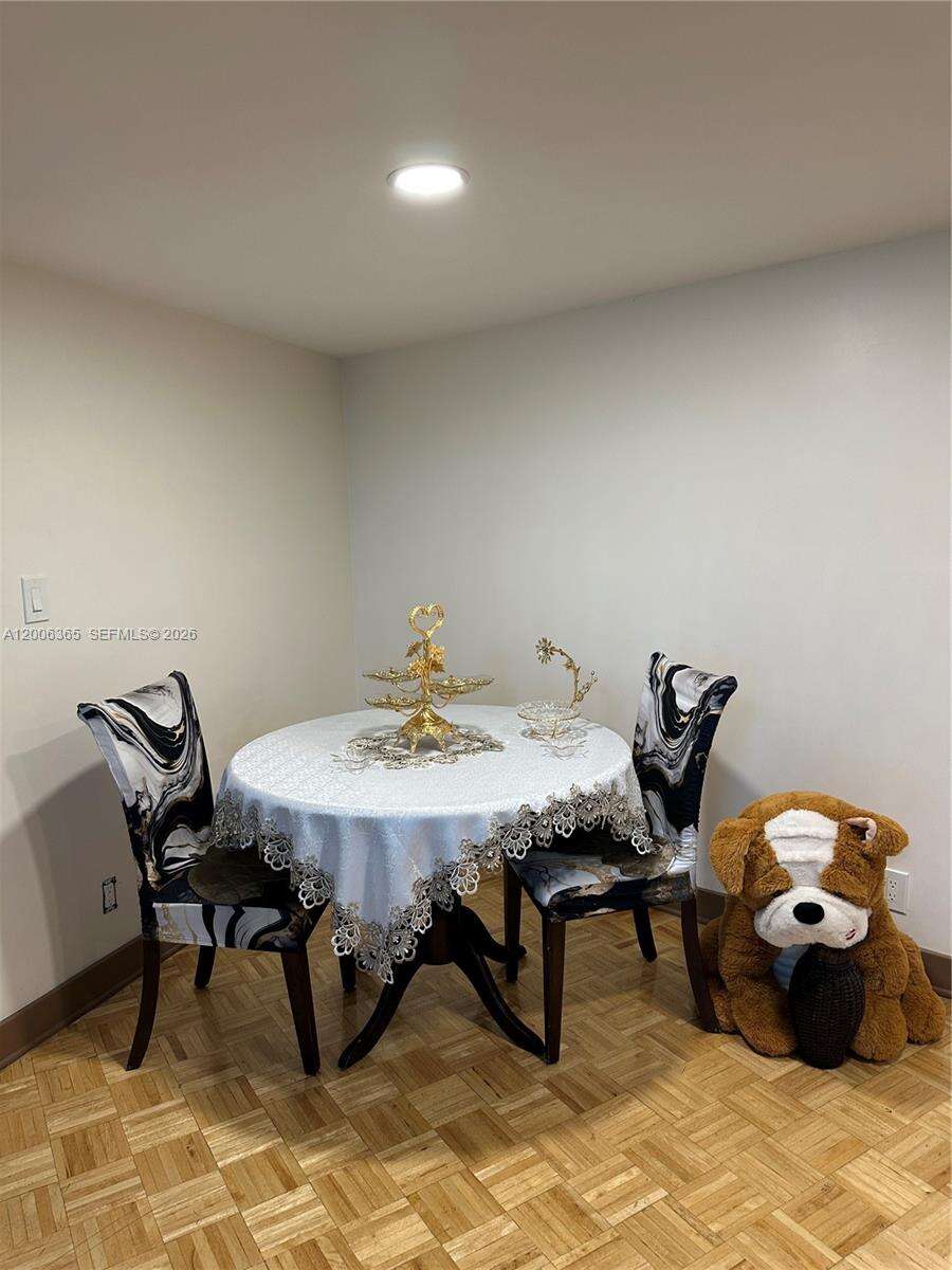Lake Point Tower Condominium | Unit #810 Unit #810 | Picture 20