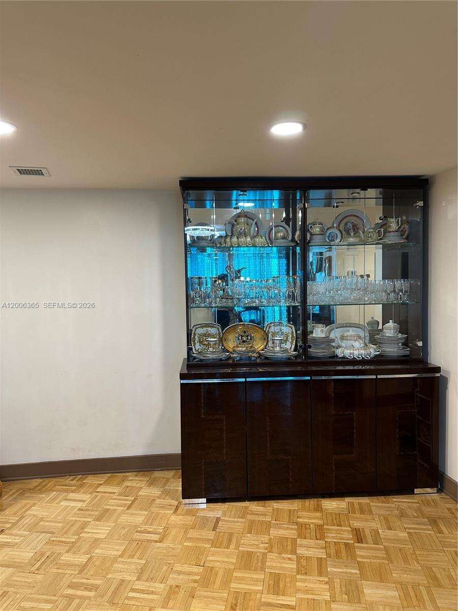 Lake Point Tower Condominium | Unit #810 Unit #810 | Picture 21