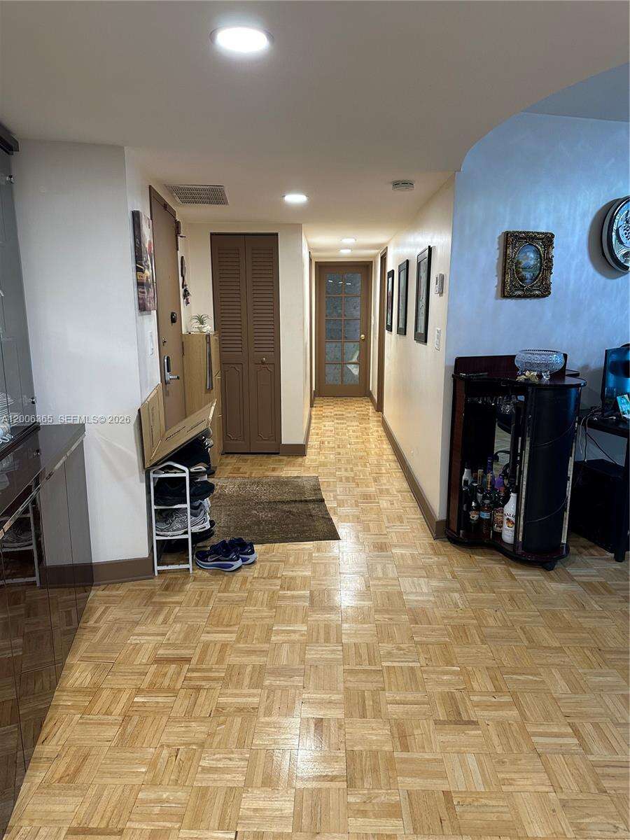 Lake Point Tower Condominium | Unit #810 Unit #810 | Picture 22