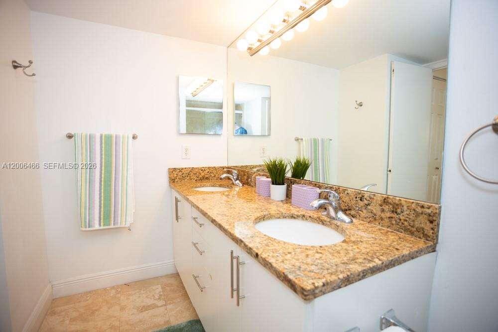 Parc Central Aventura East | Unit #214 Unit #214 | Picture 8