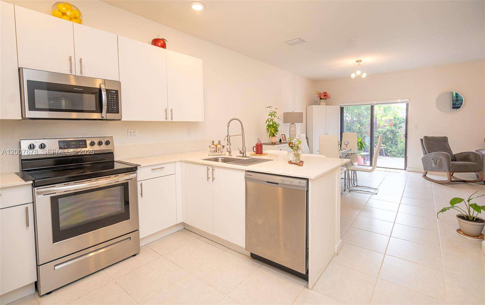 Lake Victoria Townhomes | N/A N/A | Picture 13