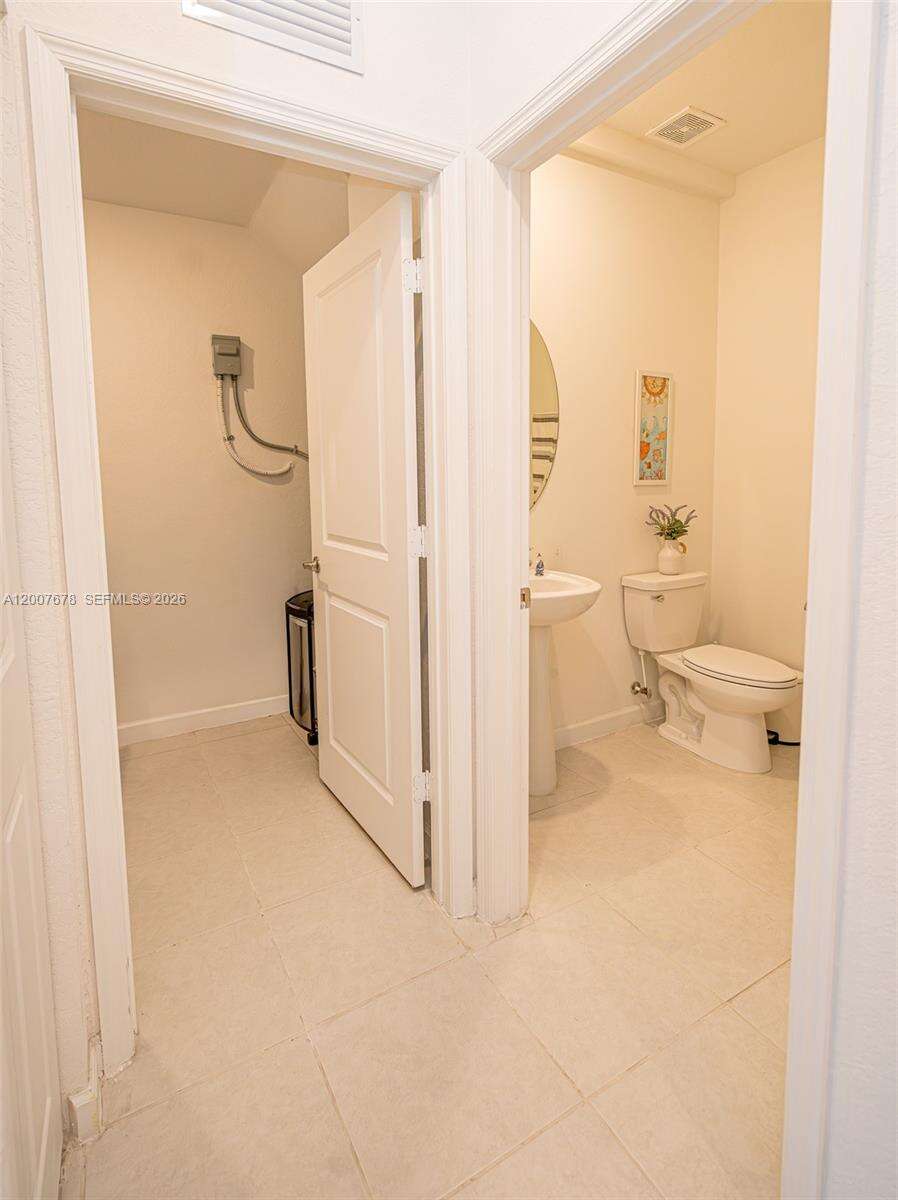 Lake Victoria Townhomes | N/A N/A | Picture 23