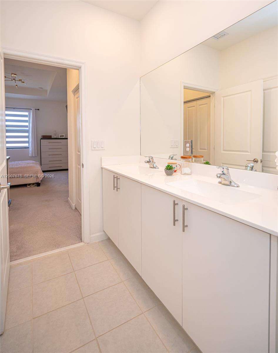 Lake Victoria Townhomes | N/A N/A | Picture 40