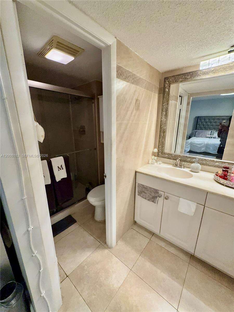 Villa Dorada | Unit #320-7 Unit #320-7 | Picture 4