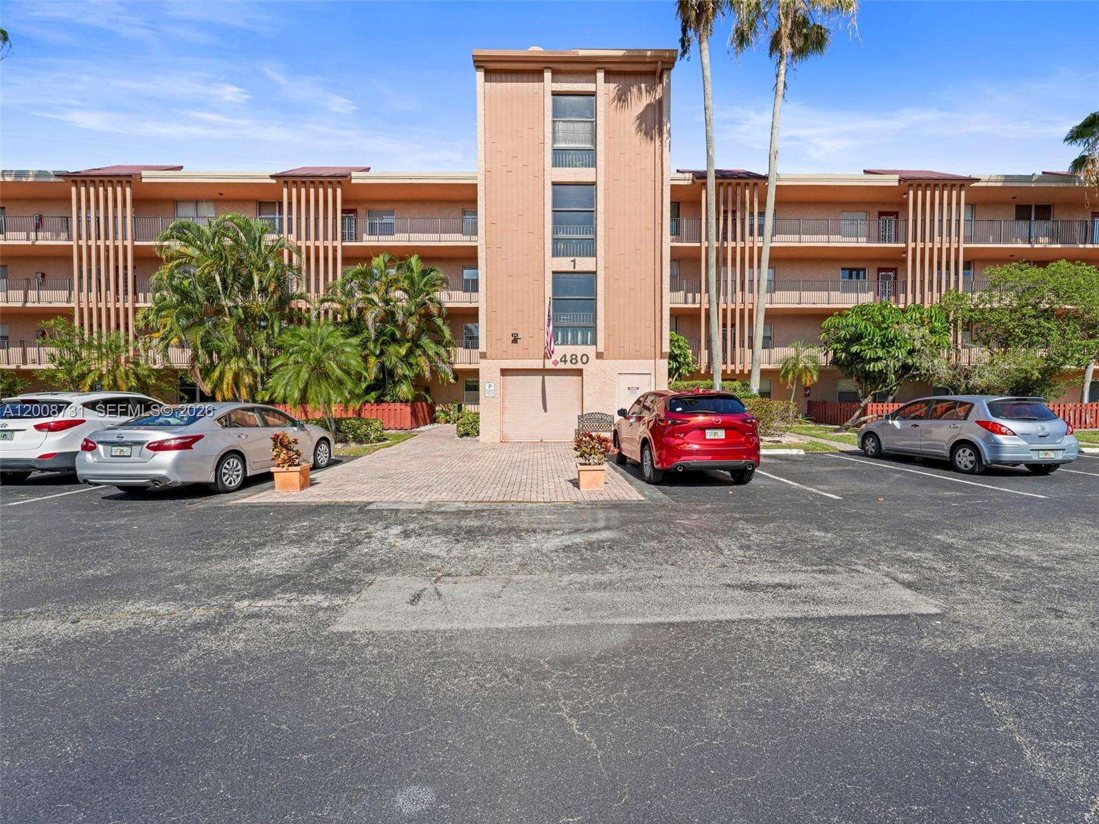 Palm Lakes | Unit #102 Unit #102 | Picture 1