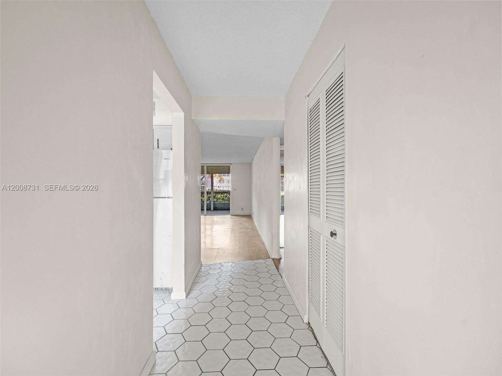 Palm Lakes | Unit #102 Unit #102 | Picture 5