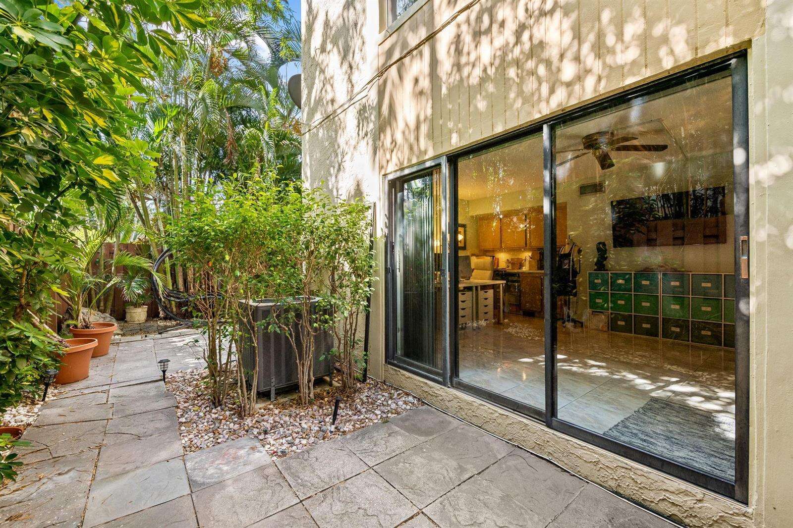 Tor Palm Townhouses | Unit #201 Unit #201 | Picture 24