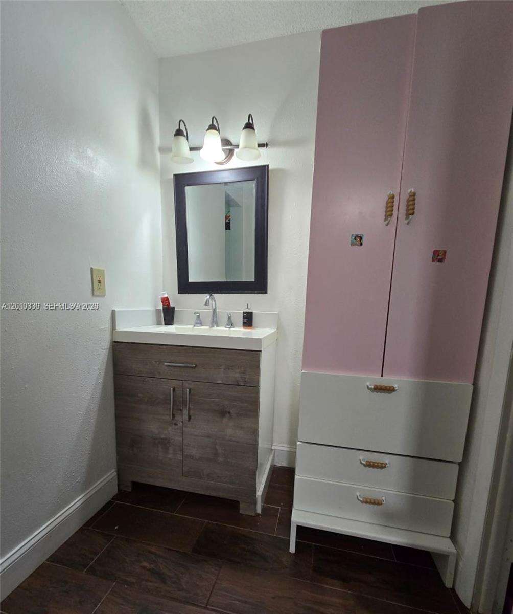 Naranja Lakes Condo No 5 | Unit #D2H Unit #D2H | Picture 11
