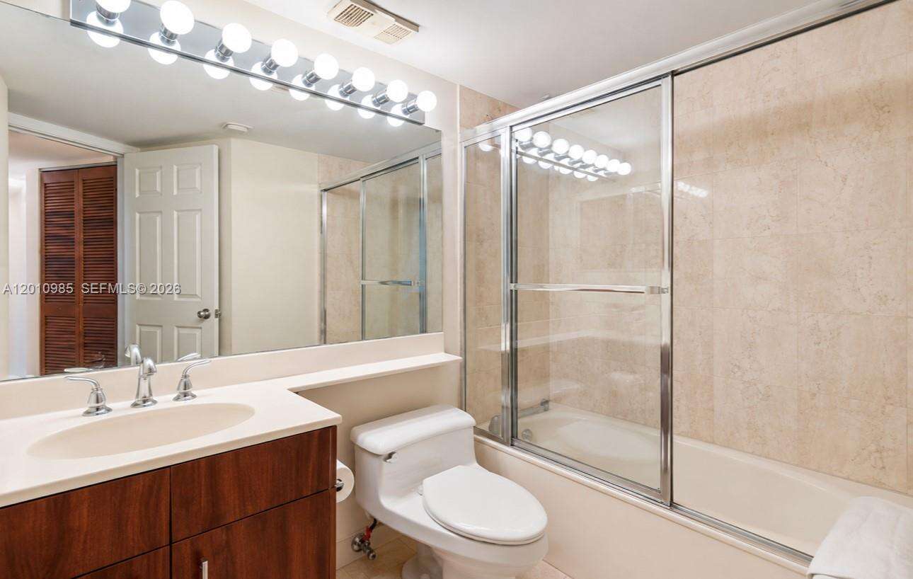 Mystic Pointe Condo No One | Unit #1209 Unit #1209 | Picture 3