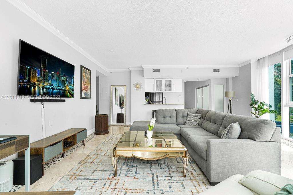 1800 Biscayne Plaza | Unit #306 Unit #306 | Picture 3