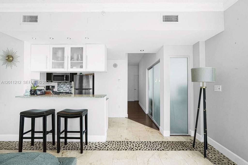 1800 Biscayne Plaza | Unit #306 Unit #306 | Picture 6
