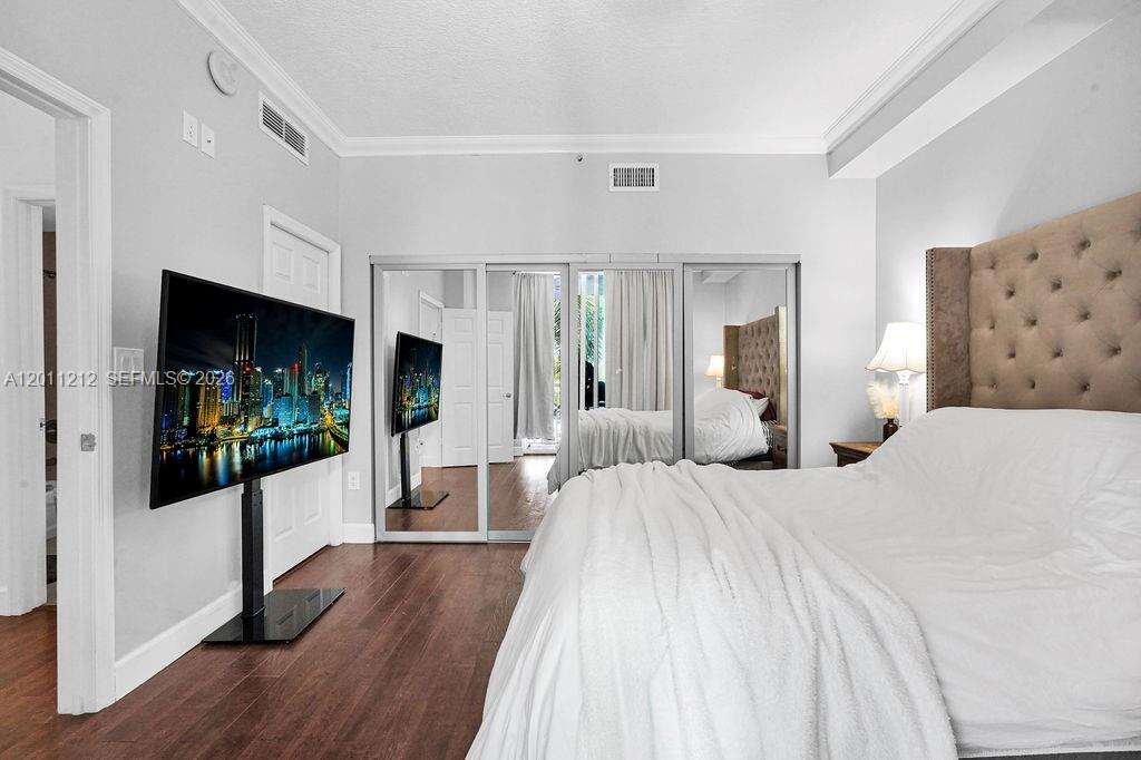 1800 Biscayne Plaza | Unit #306 Unit #306 | Picture 8