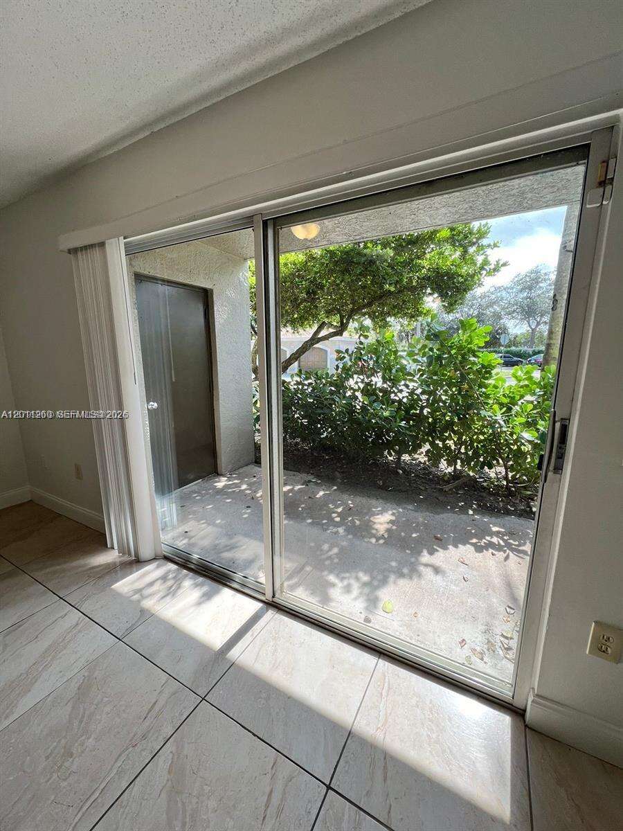 Evergreen Lakes | Unit #103 Unit #103 | Picture 11