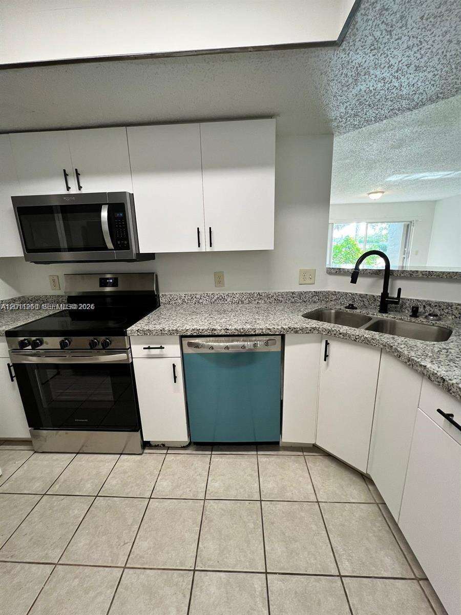 Evergreen Lakes | Unit #103 Unit #103 | Picture 15