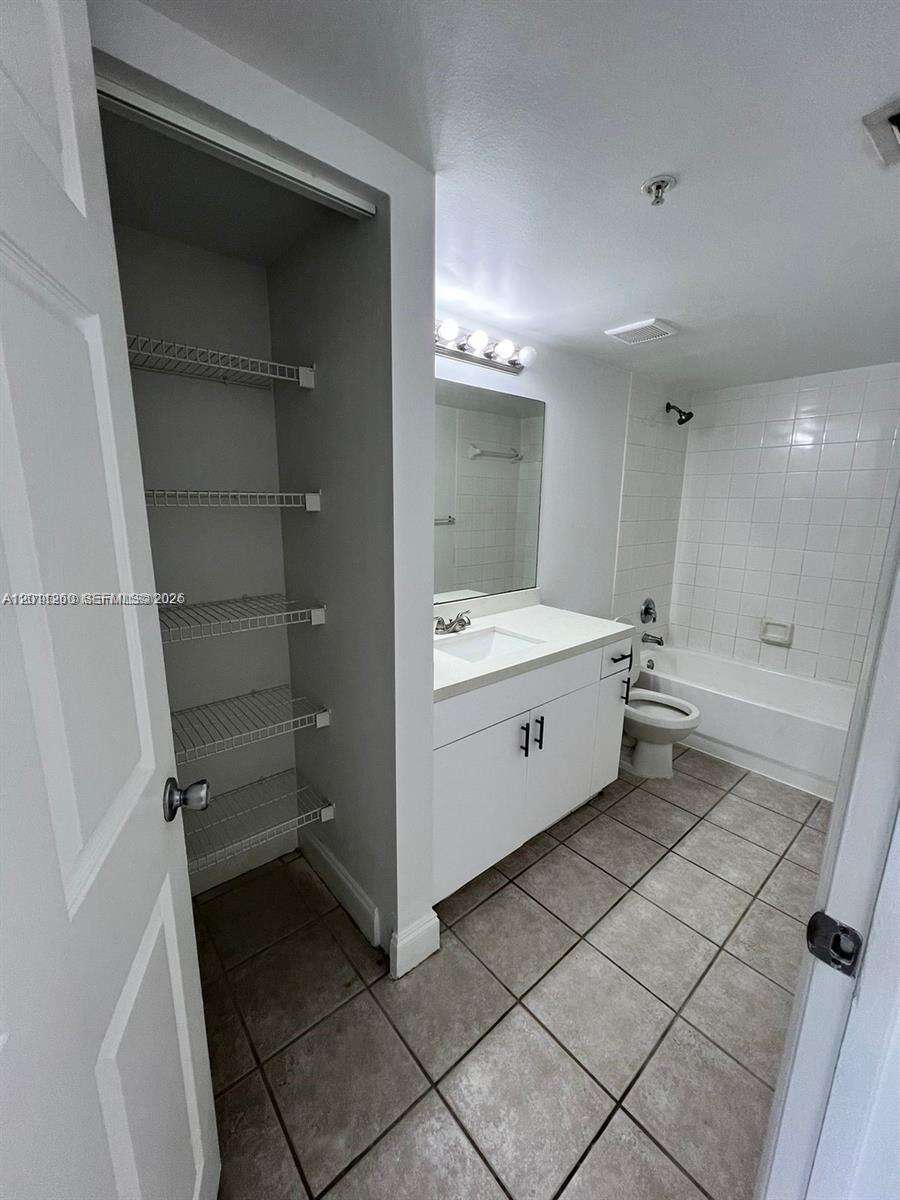 Evergreen Lakes | Unit #103 Unit #103 | Picture 18