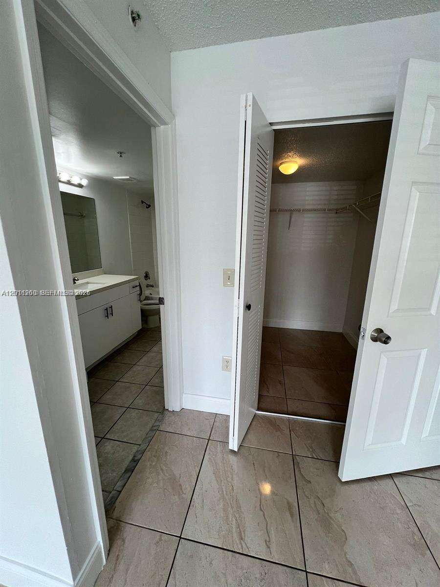 Evergreen Lakes | Unit #103 Unit #103 | Picture 19
