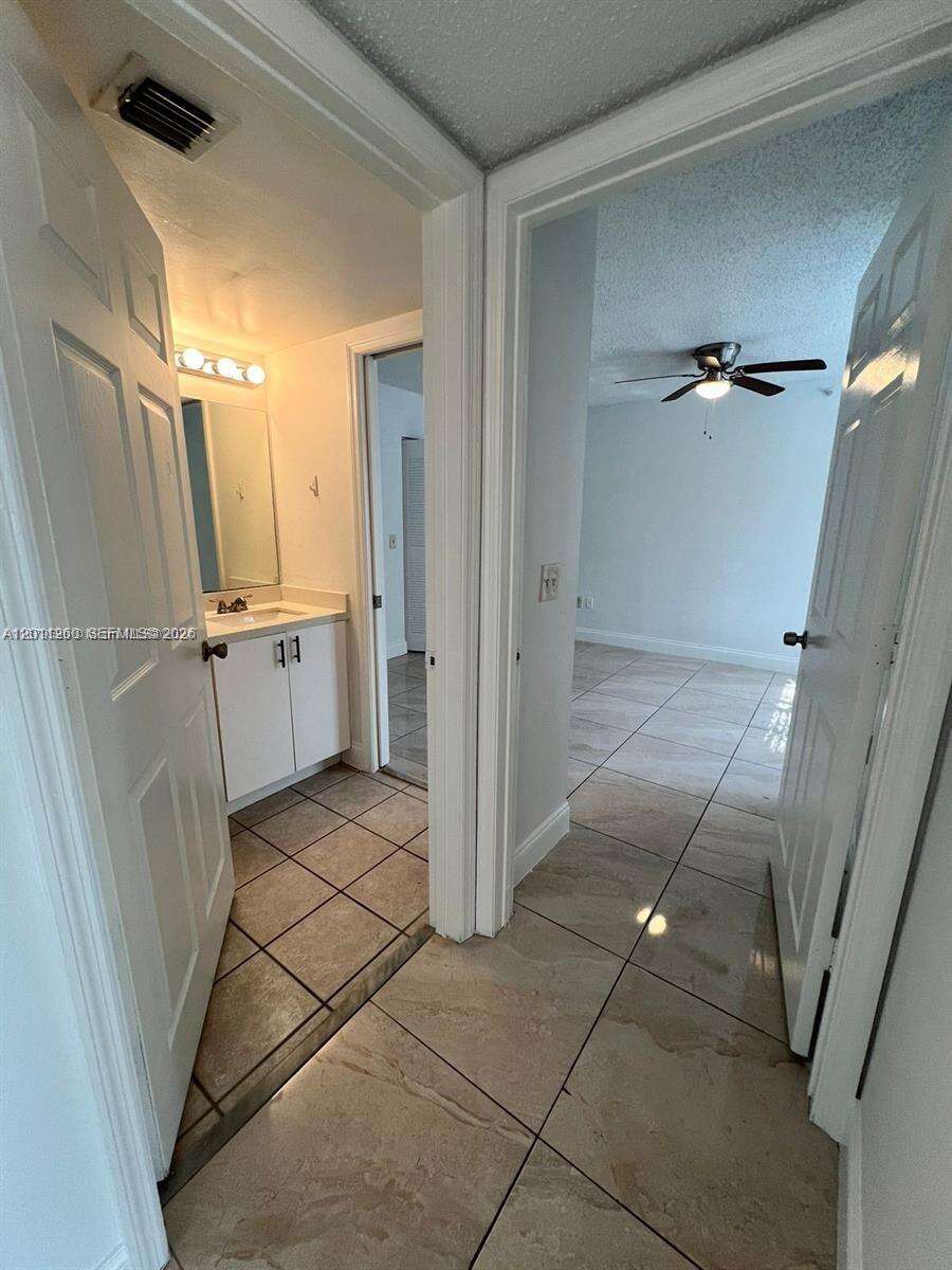Evergreen Lakes | Unit #103 Unit #103 | Picture 21