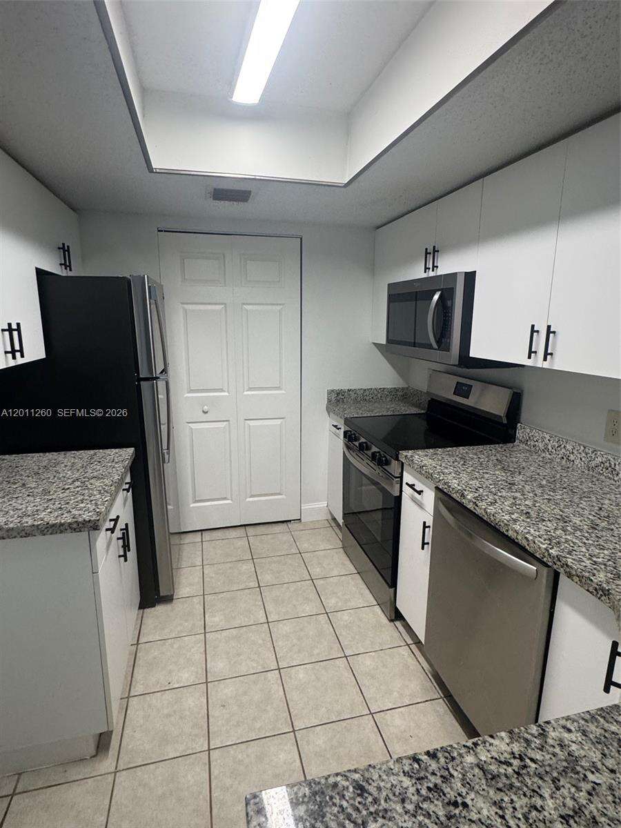 Evergreen Lakes | Unit #103 Unit #103 | Picture 34